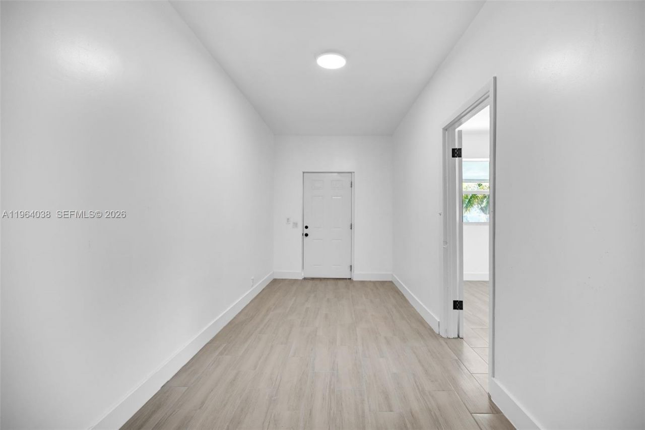 1393 NW 102nd St , Unit 1393, Miami, FL 33147 Photo