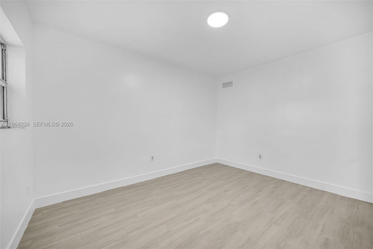 1393 NW 102nd St , Unit 1393, Miami, FL 33147 Photo