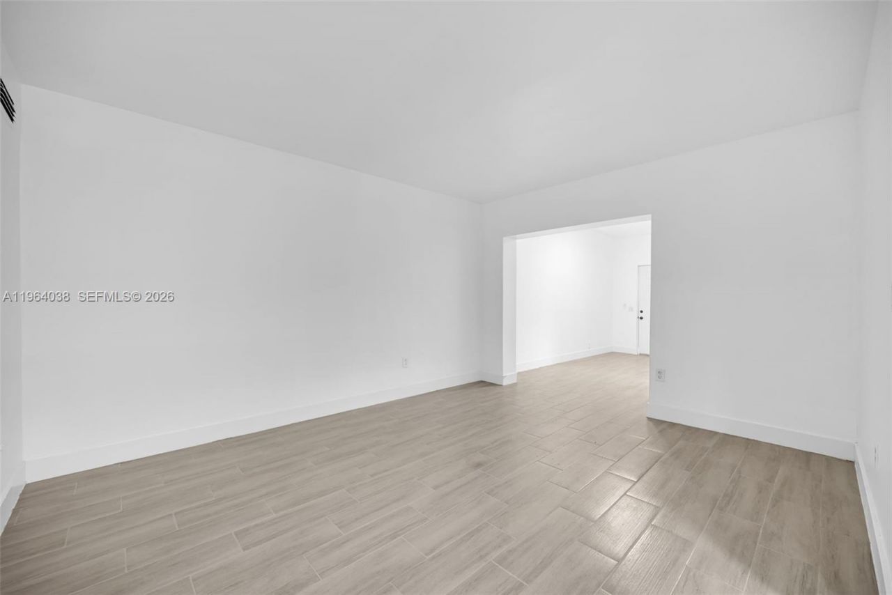 1393 NW 102nd St , Unit 1393, Miami, FL 33147 Photo