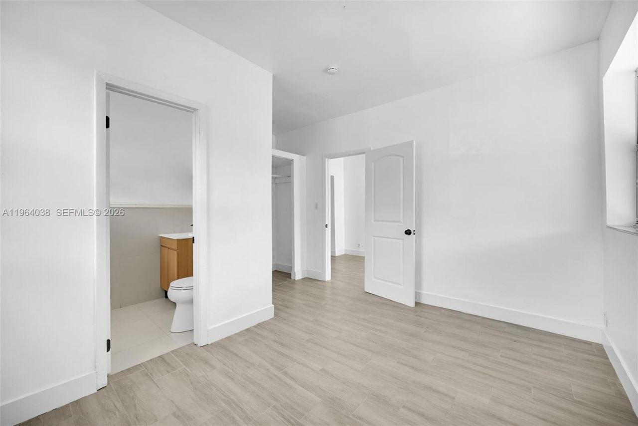 1393 NW 102nd St , Unit 1393, Miami, FL 33147 Photo