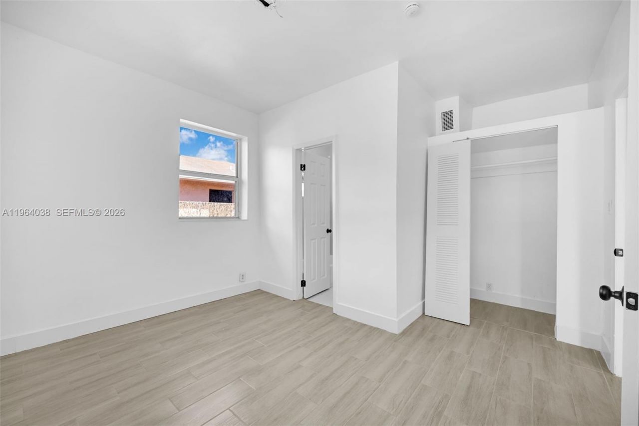 1393 NW 102nd St , Unit 1393, Miami, FL 33147 Photo