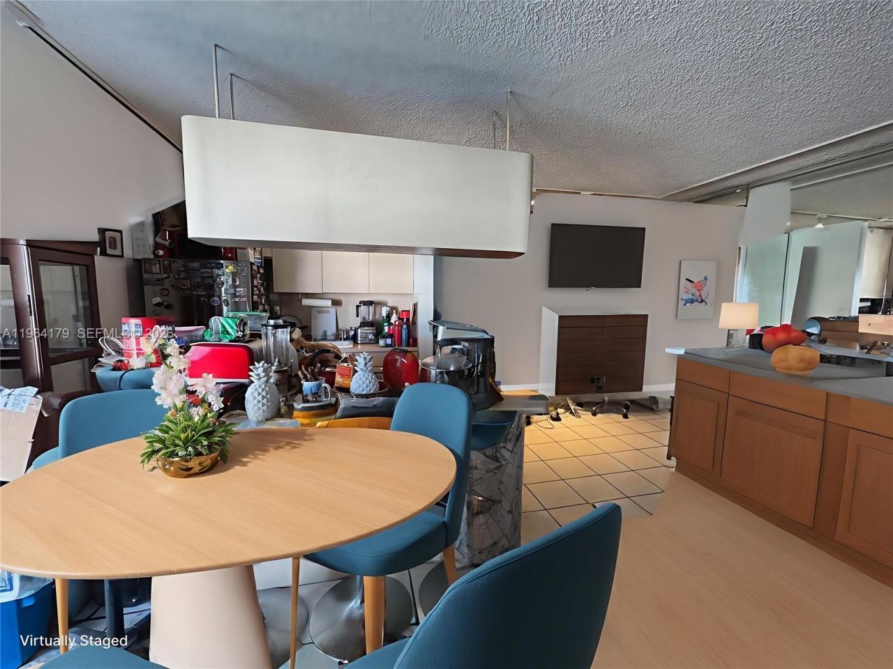 801 W Meridian Ave, Unit 3B, Miami Beach, FL 33139 Photo