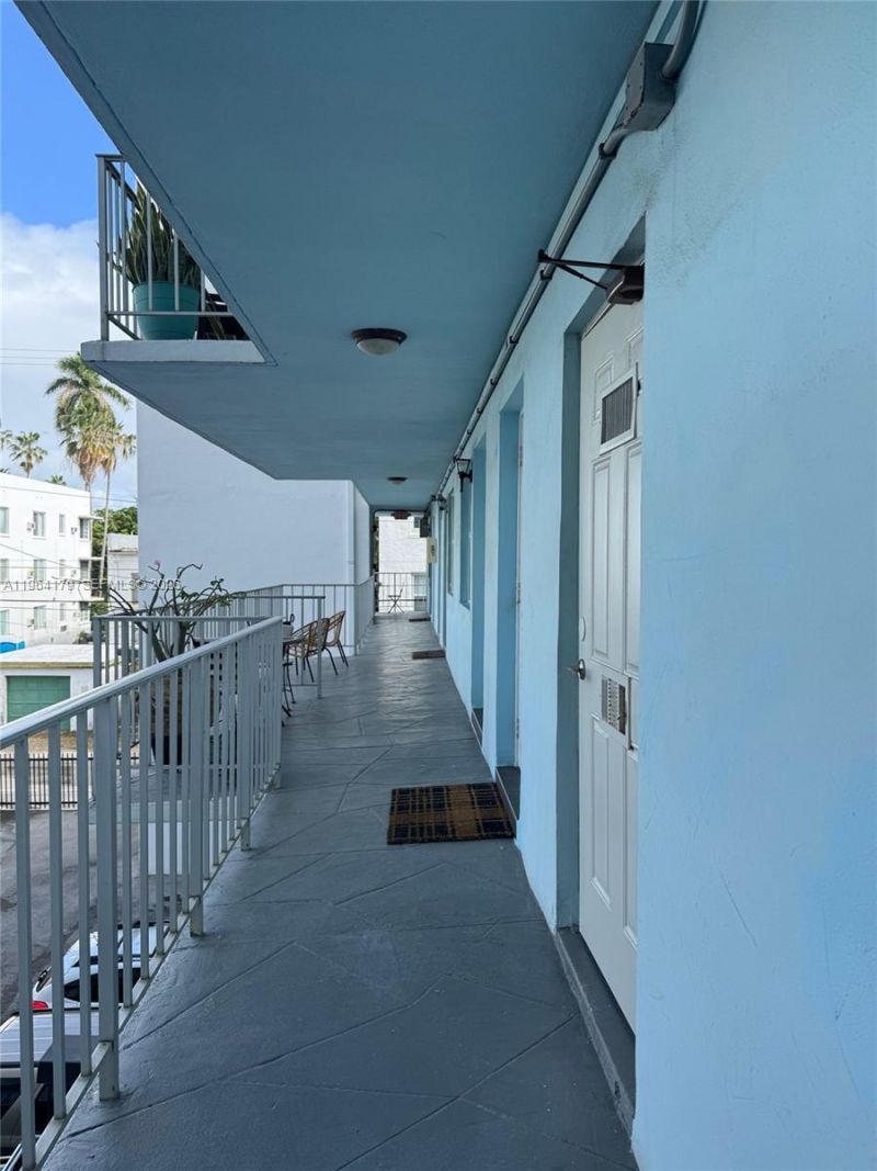 801 W Meridian Ave, Unit 3B, Miami Beach, FL 33139 Photo