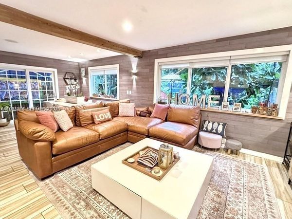 1115 Meridian Ave, Unit Townhouse, Miami Beach, FL 33139