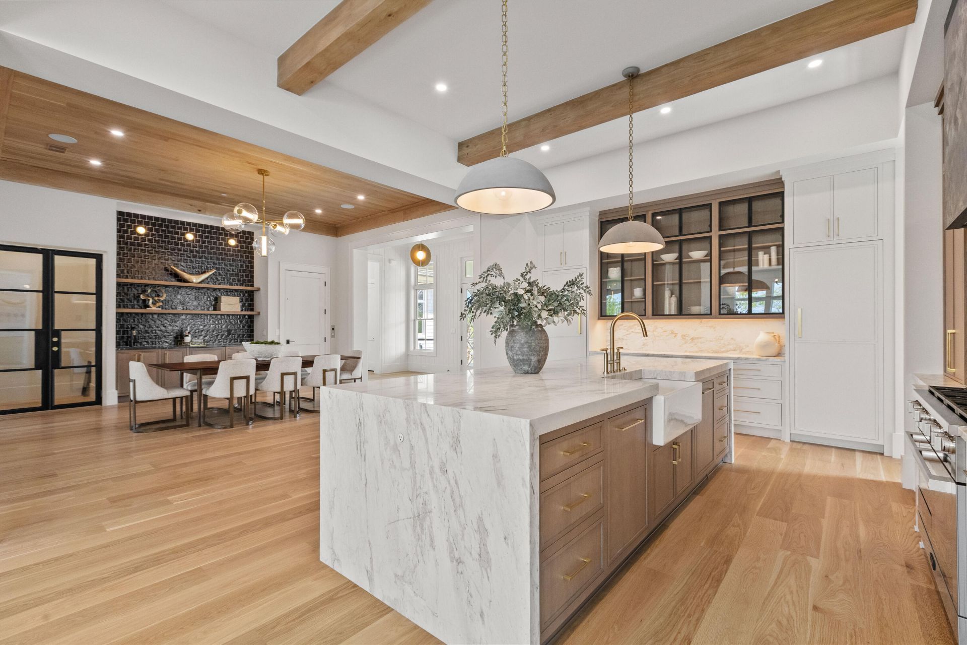 925 Fish Camp Road Photo 12