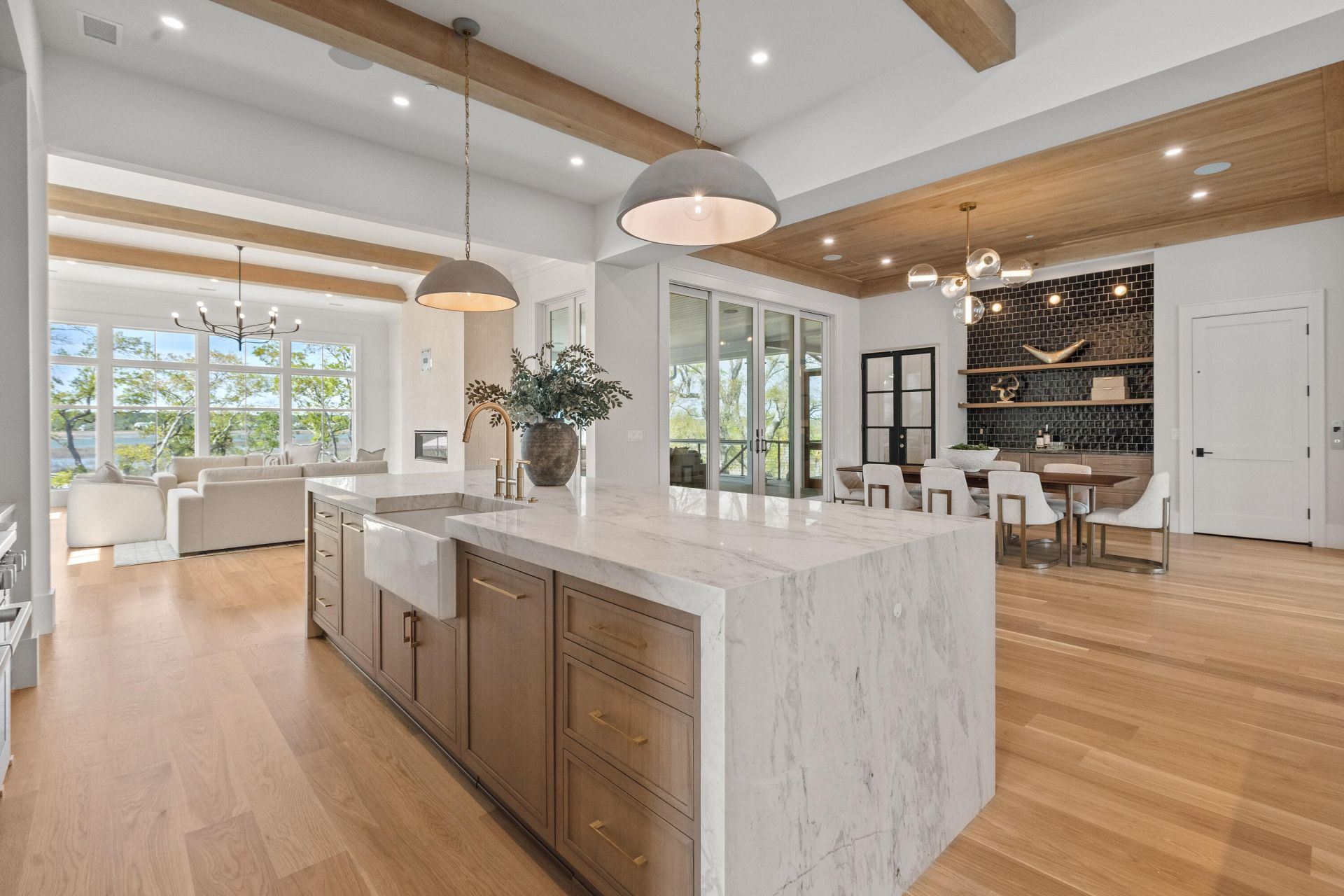 925 Fish Camp Road Photo 18