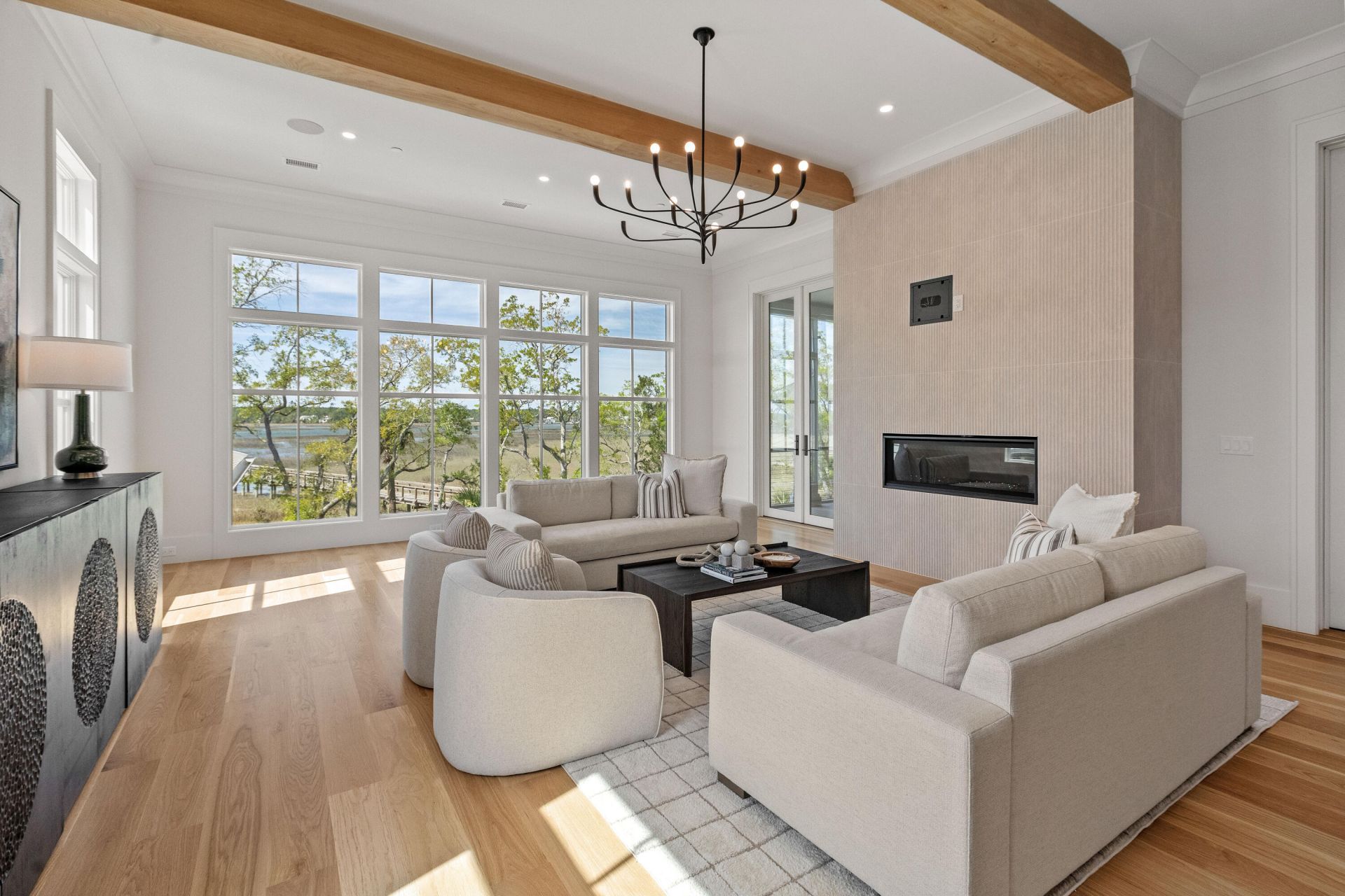 925 Fish Camp Road Photo 5