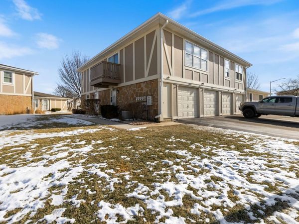 1055 HAMPTON HARBOR, Unit 1055, Schaumburg, IL 60193