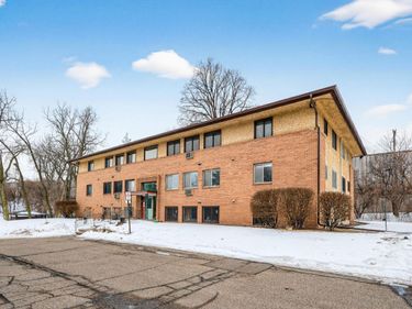 2341 Unity Avenue N, Golden Valley, MN 55422