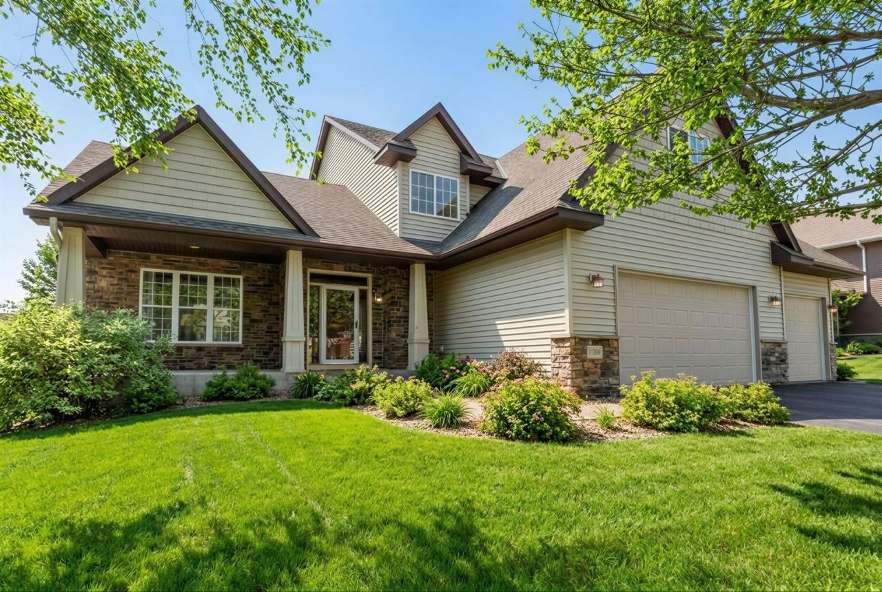 1204 12th Street Se, New Prague, MN 56071 Main Photo