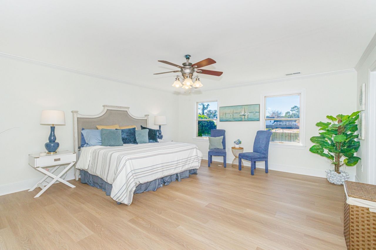 1430 Bay Tree Ln.  Photo 15