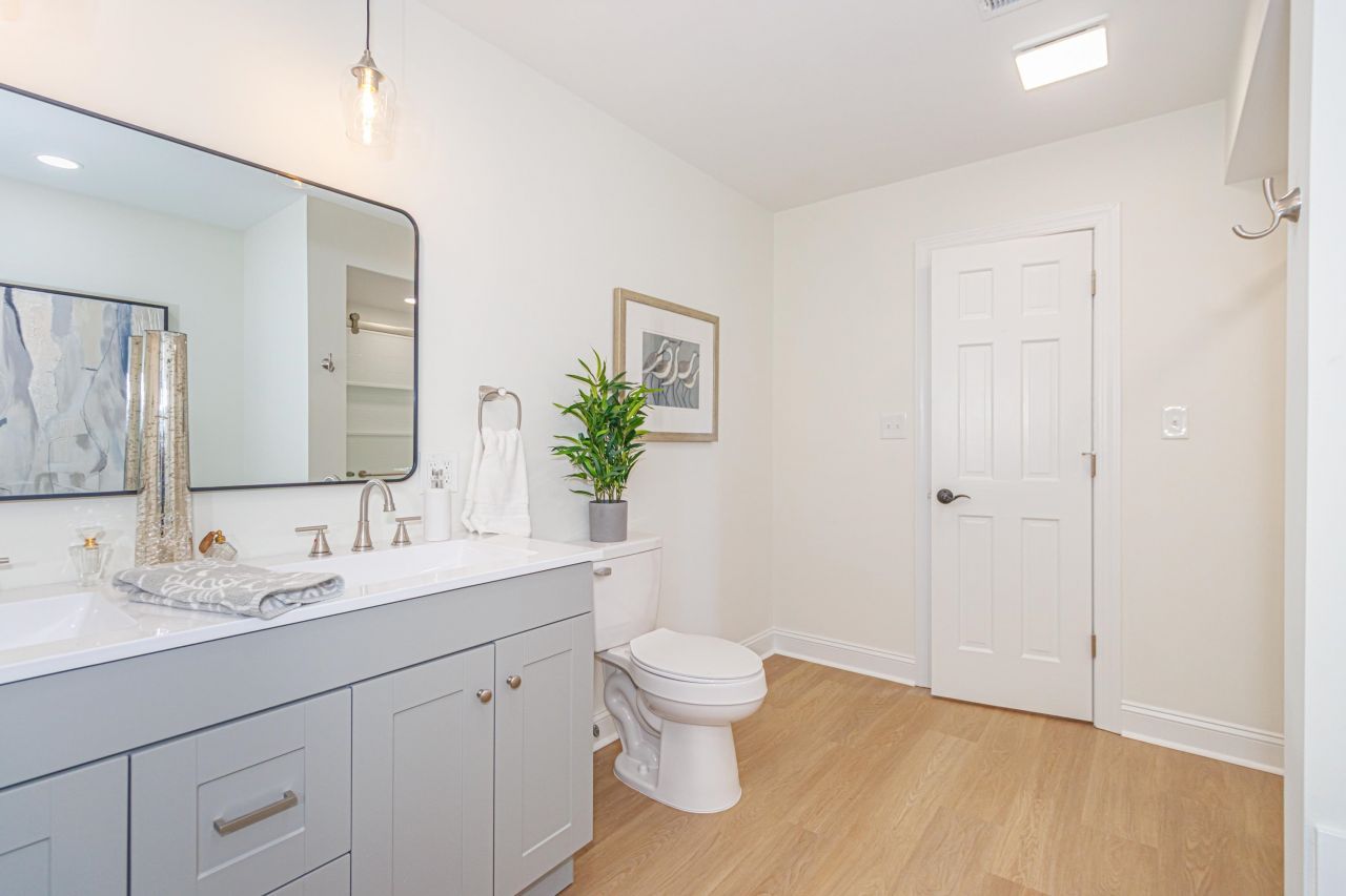 1430 Bay Tree Ln.  Photo 20