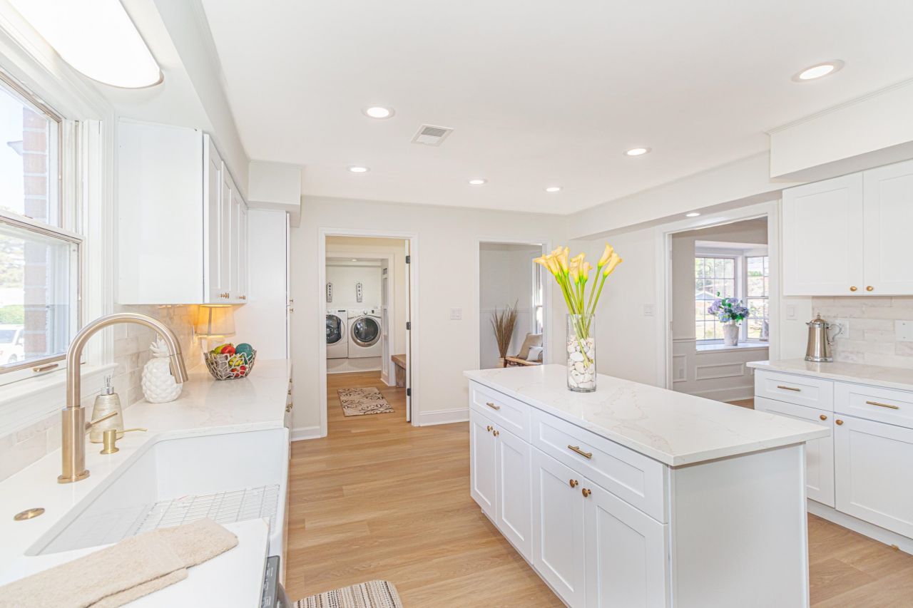 1430 Bay Tree Ln.  Photo 6