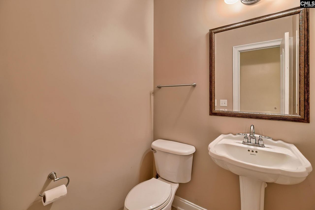 24 Clay Court Photo 23