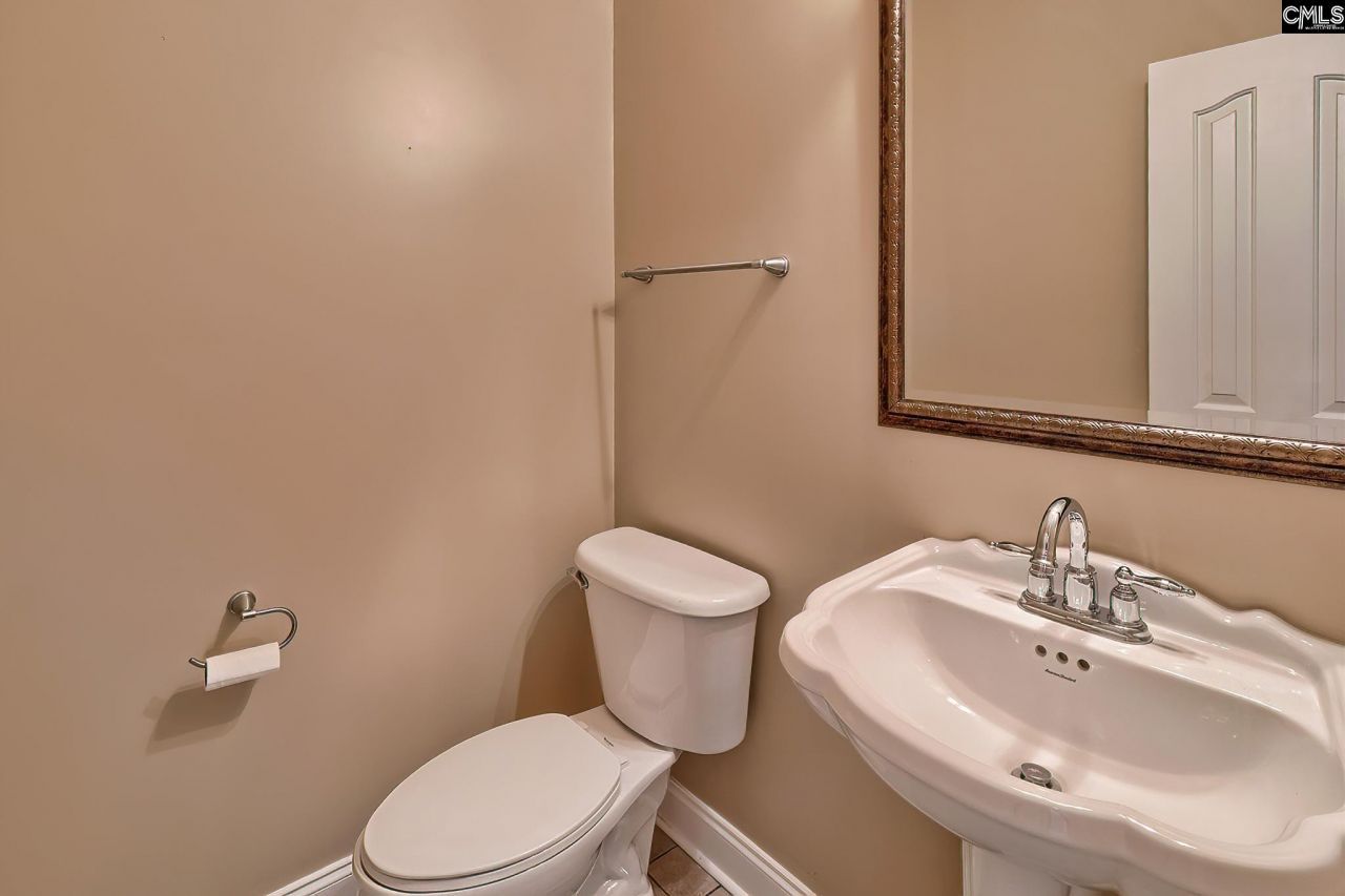 24 Clay Court Photo 28