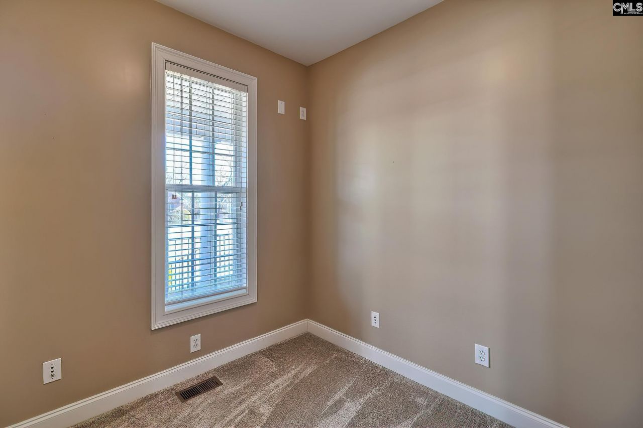 24 Clay Court Photo 33