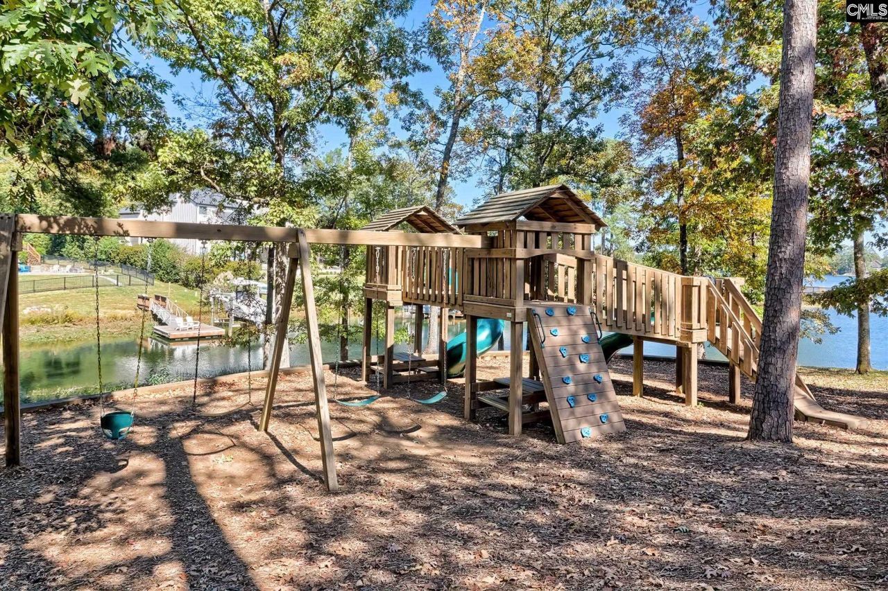 24 Clay Court Photo 63