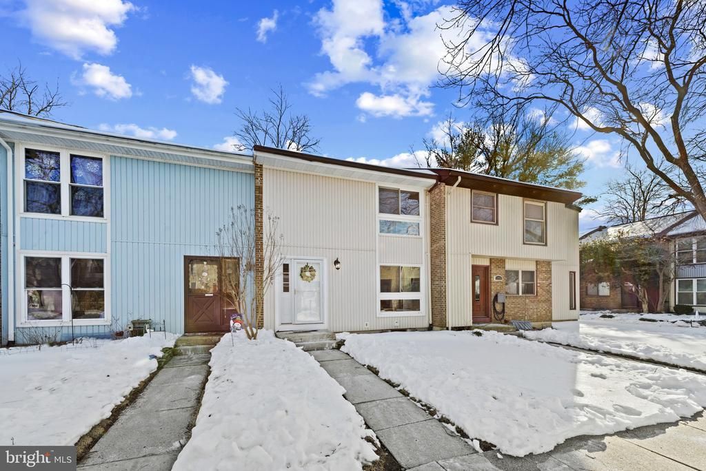 2004 Cambridge Drive, Crofton, MD 21114 Main Photo