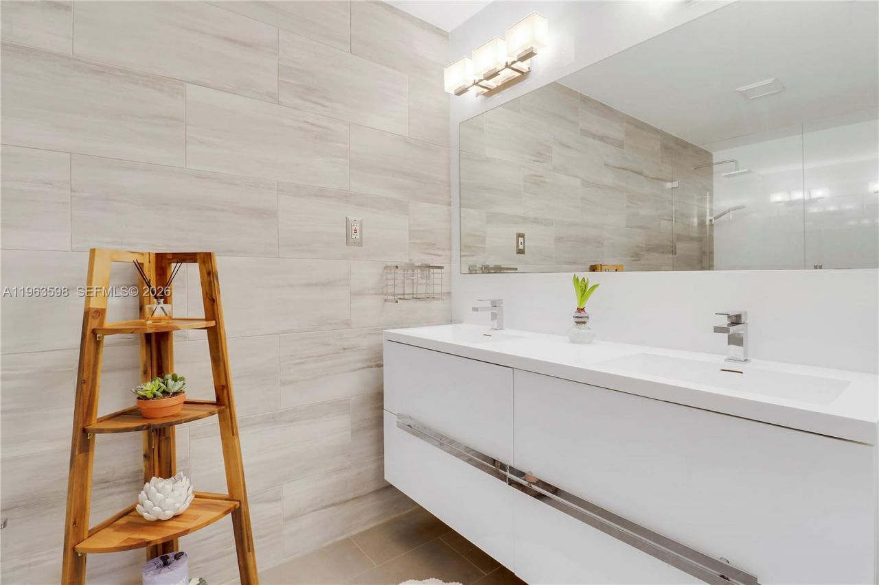 63 N Ironwood Way N , Palm Beach Gardens, FL 33418 Photo