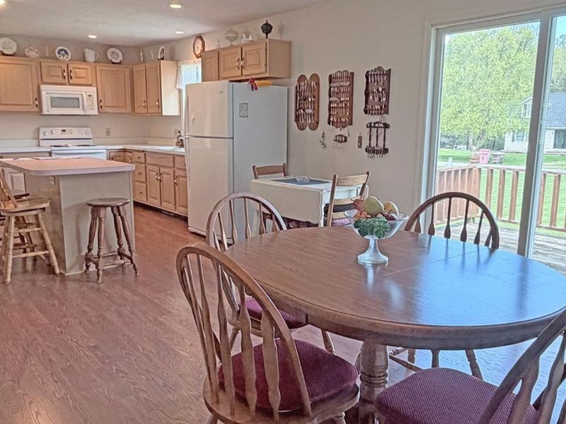 410 Sweetvalley, Kelleys Island, OH 43438 Photo 18