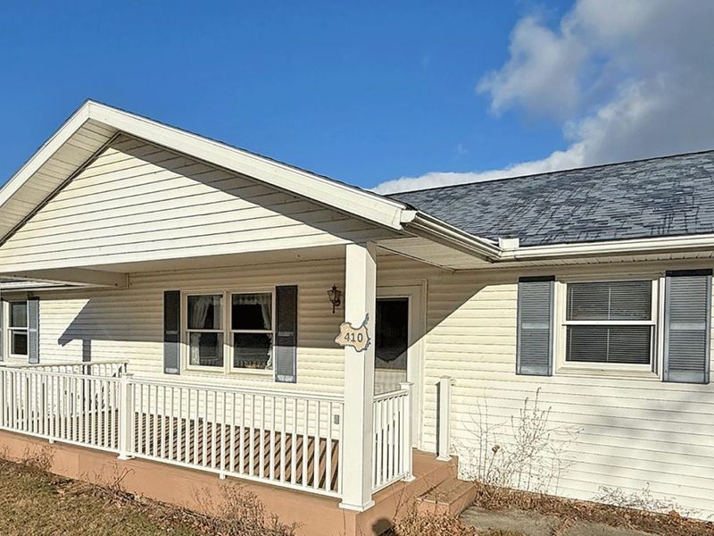 410 Sweetvalley, Kelleys Island, OH 43438 Photo 4