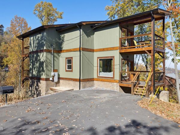 764 Chestnut Drive, Gatlinburg, TN 37738