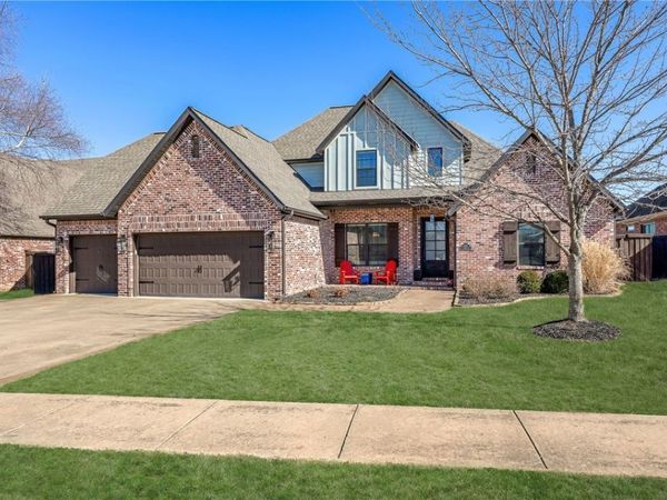 6215 S 26th Street, Rogers, AR 72758