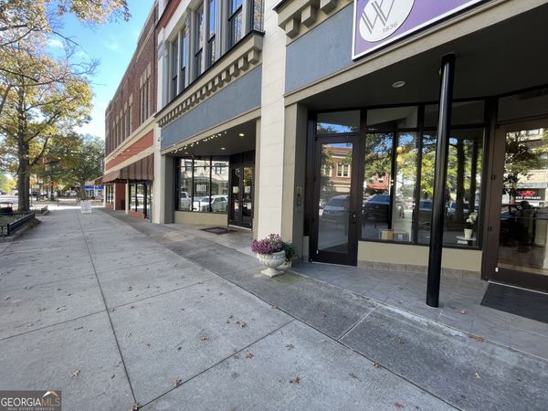 522 Cherry Street, Unit 201, Macon, GA 31201