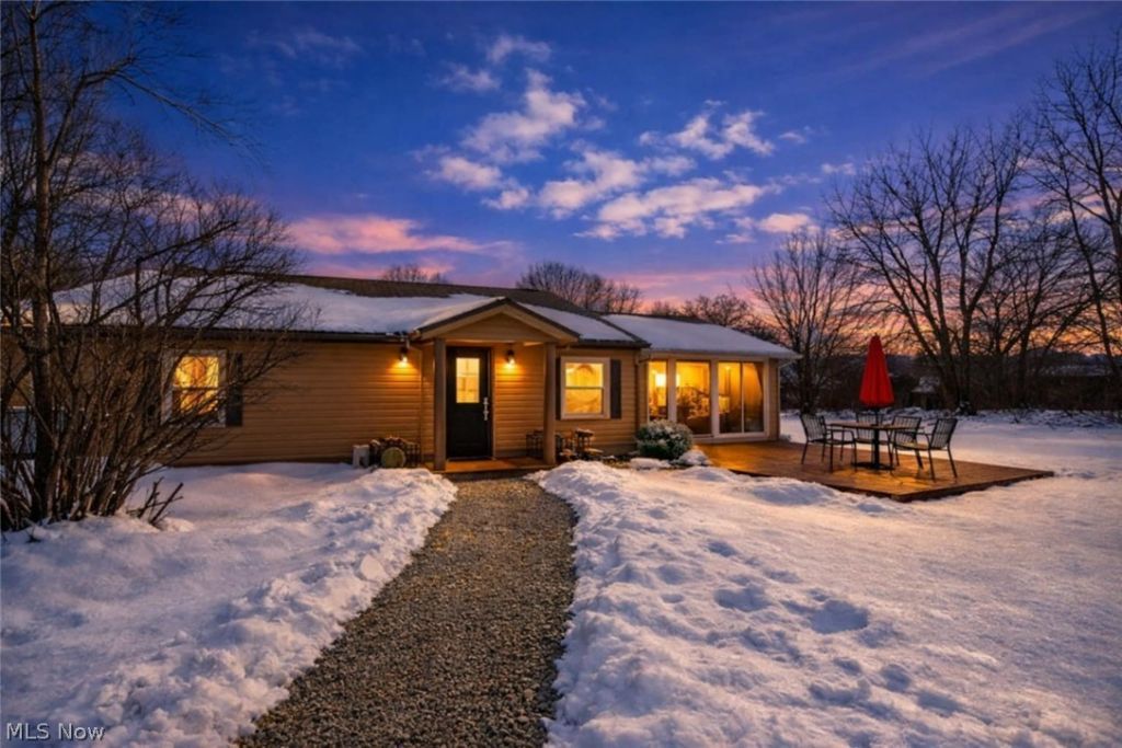 3085 Daisy Avenue, Akron, OH 44319 Main Photo