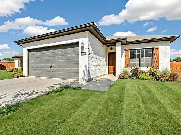 112 Flinn ST, Hutto, TX 78634