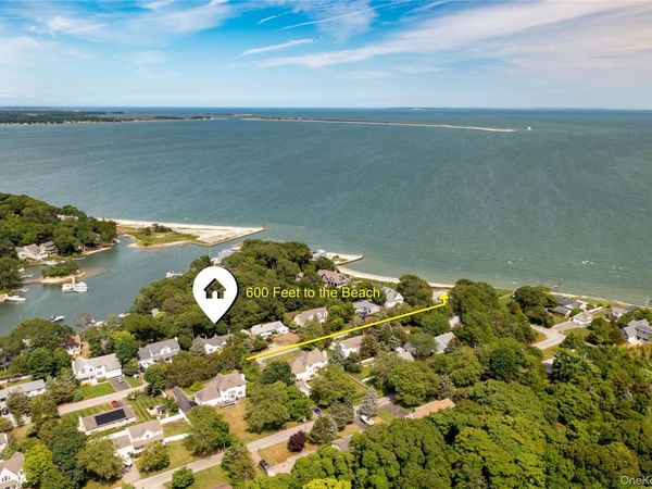 1545 E Gillette Drive , East Marion, NY 11939