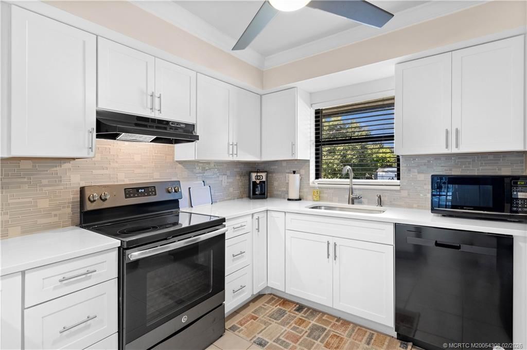 4885 SE Capstan Avenue, Unit 27, Stuart, FL 34997 Photo