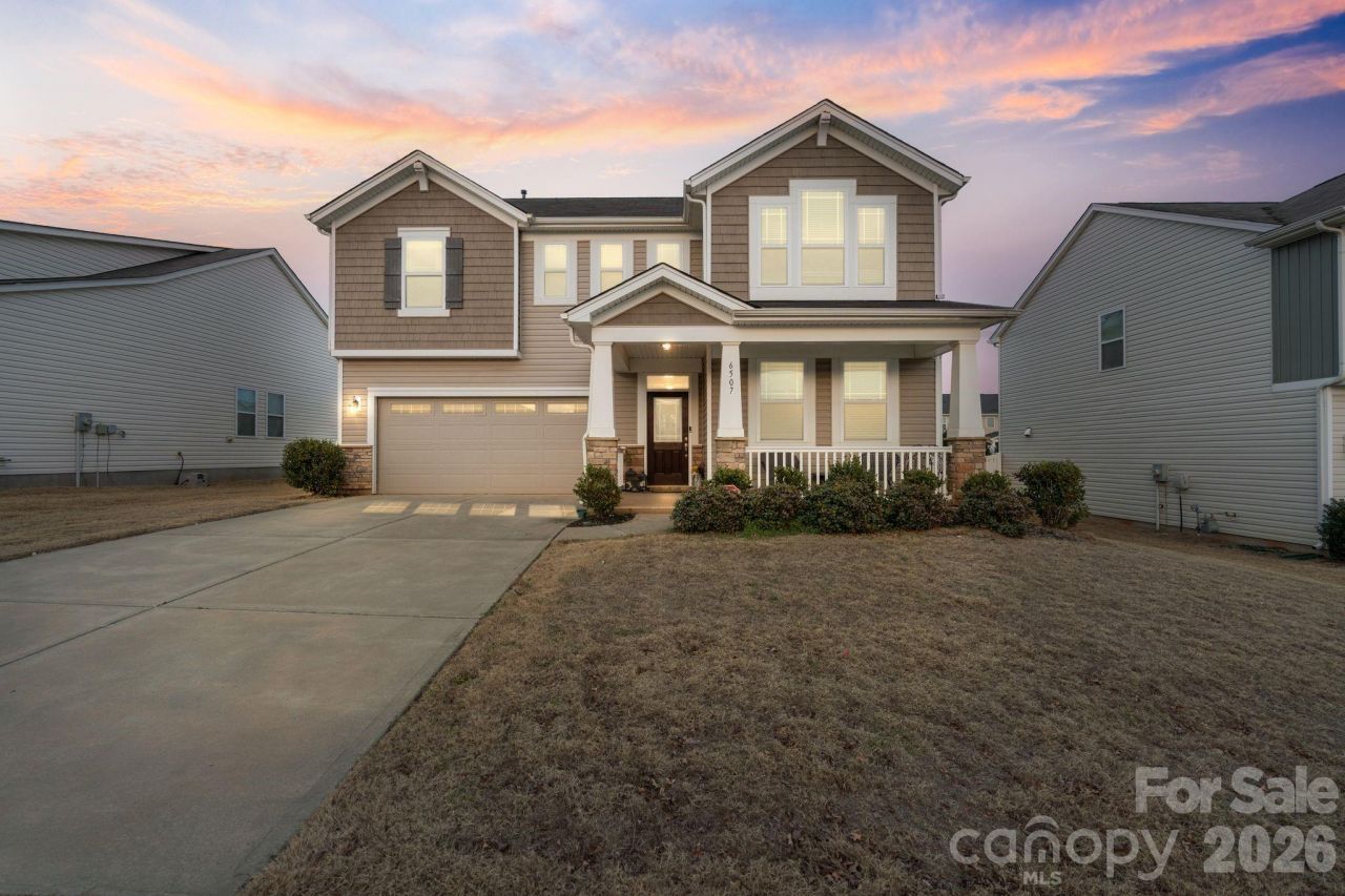 6507 Georgia Oak Road, Charlotte, NC 28269 Main Photo