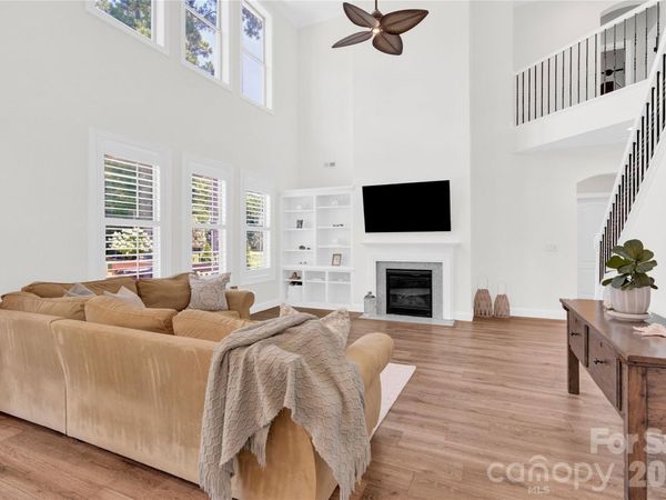 125 S San Agustin Drive, Mooresville, NC 28117