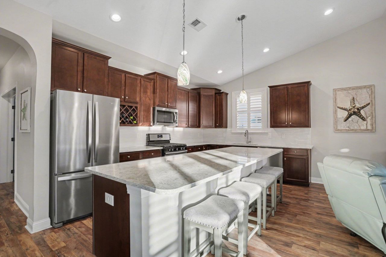 1581 Buckingham Ave. Photo 12