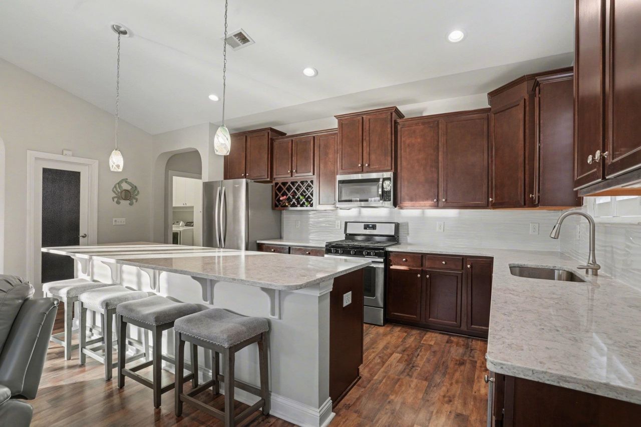 1581 Buckingham Ave. Photo 14