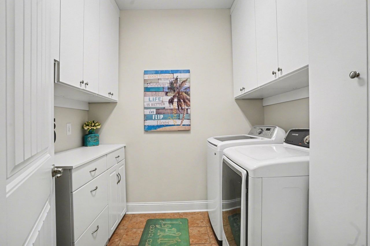 1581 Buckingham Ave. Photo 29