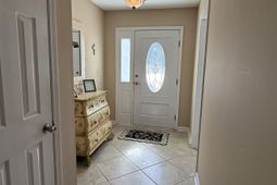 898 Knoll Dr. photo 4