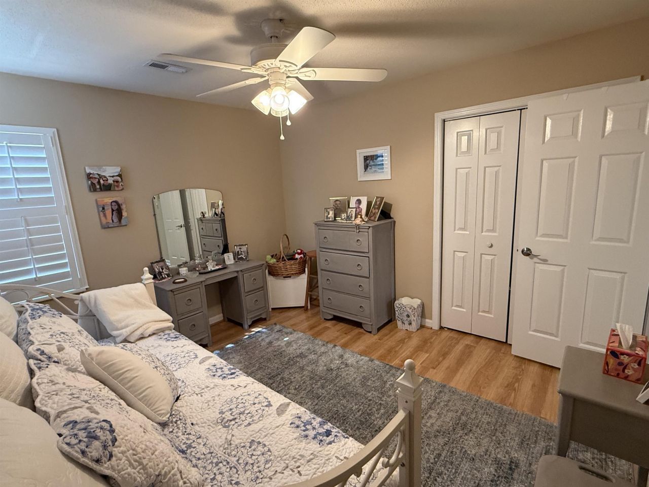 898 Knoll Dr. Photo 23