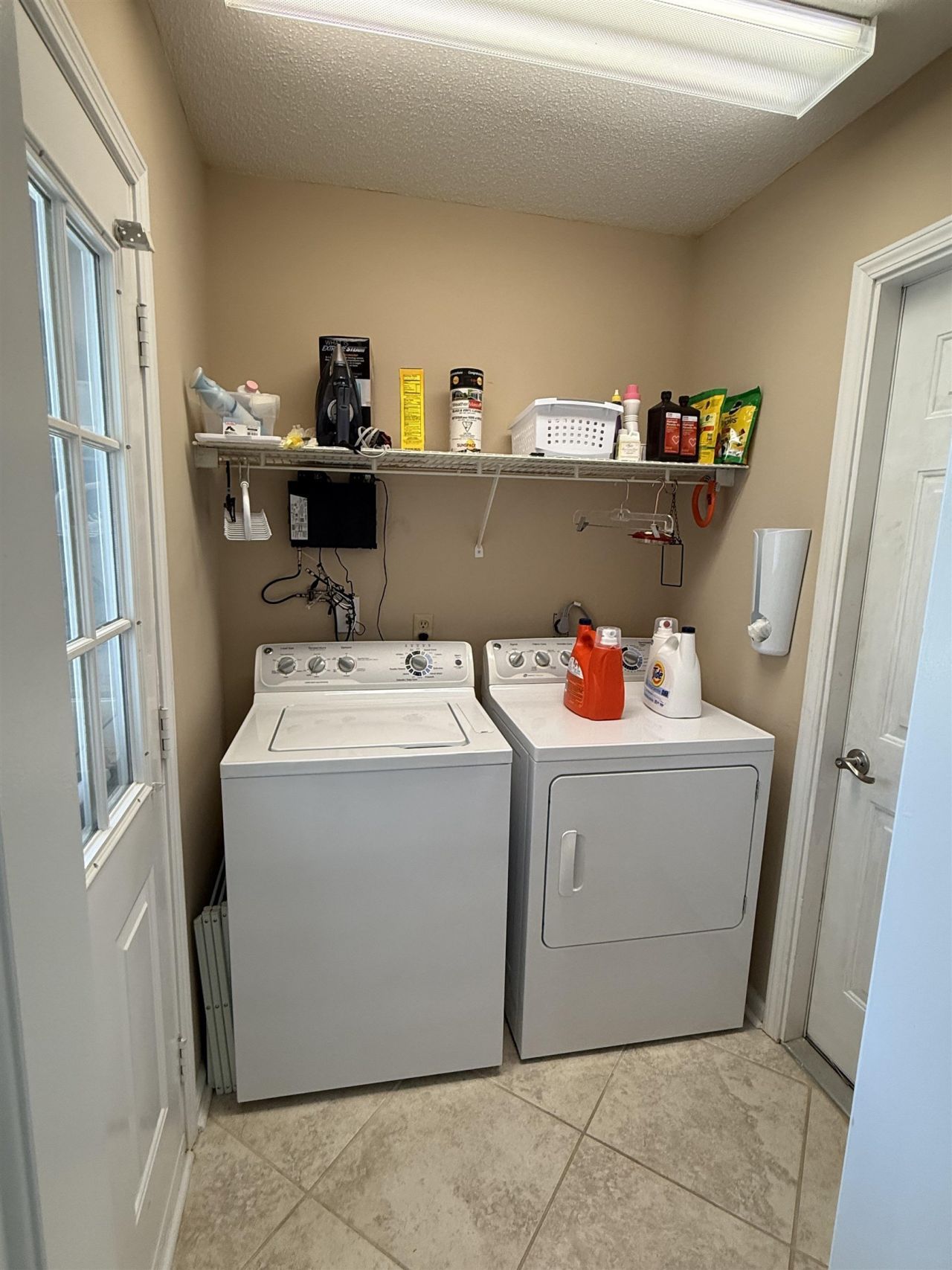 898 Knoll Dr. Photo 24