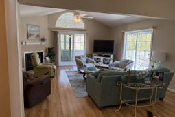 898 Knoll Dr. photo 4