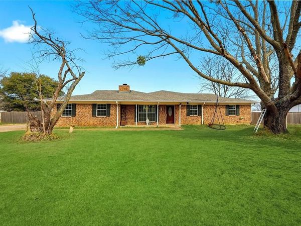 85 Quail Run Road, Sherman, TX 75090