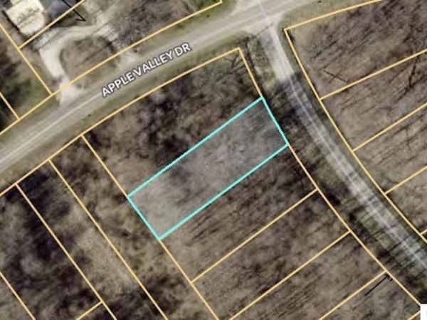 405 Highland Hills Drive, Howard, OH 43028