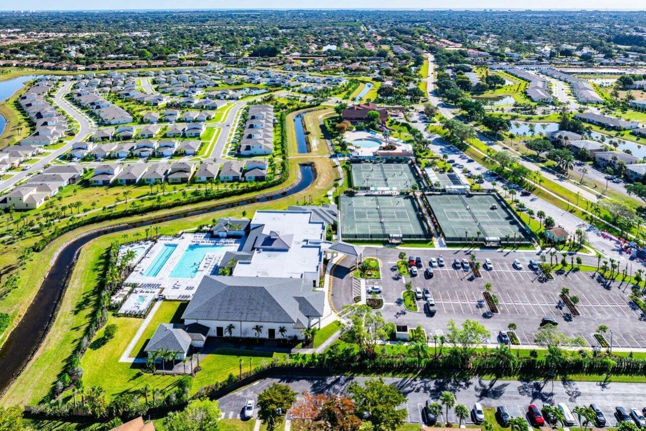 13921 Royal Palm Court, Unit B, Delray Beach, FL 33484 Photo