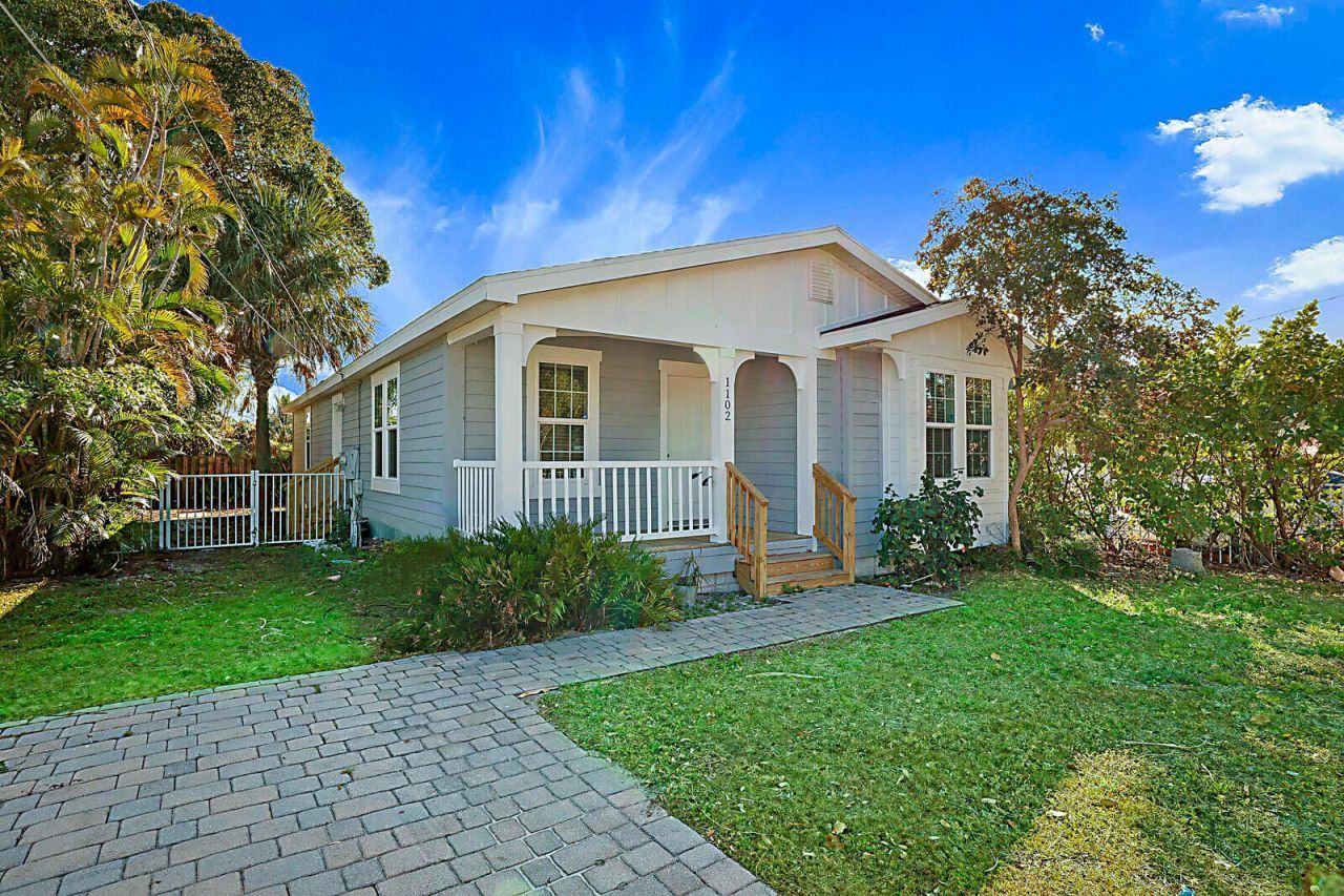 1102 19th Street, West Palm Beach, FL 33407 Photo