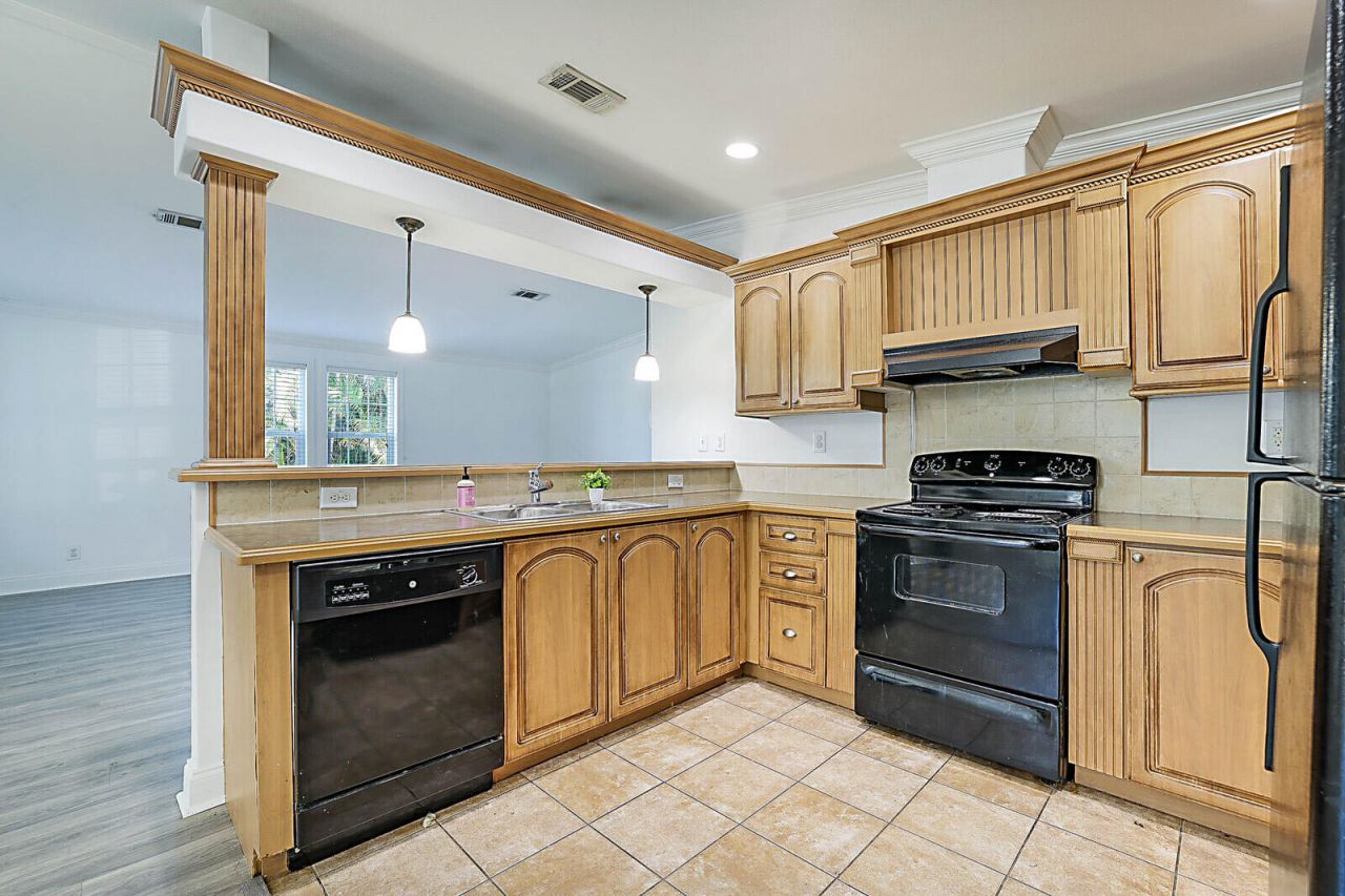 1102 19th Street, West Palm Beach, FL 33407 Photo