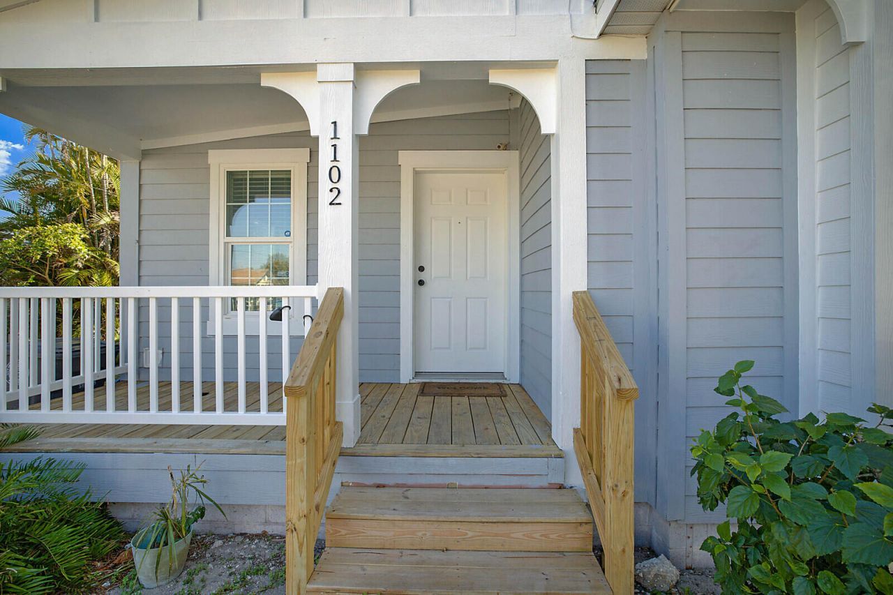 1102 19th Street, West Palm Beach, FL 33407 Photo