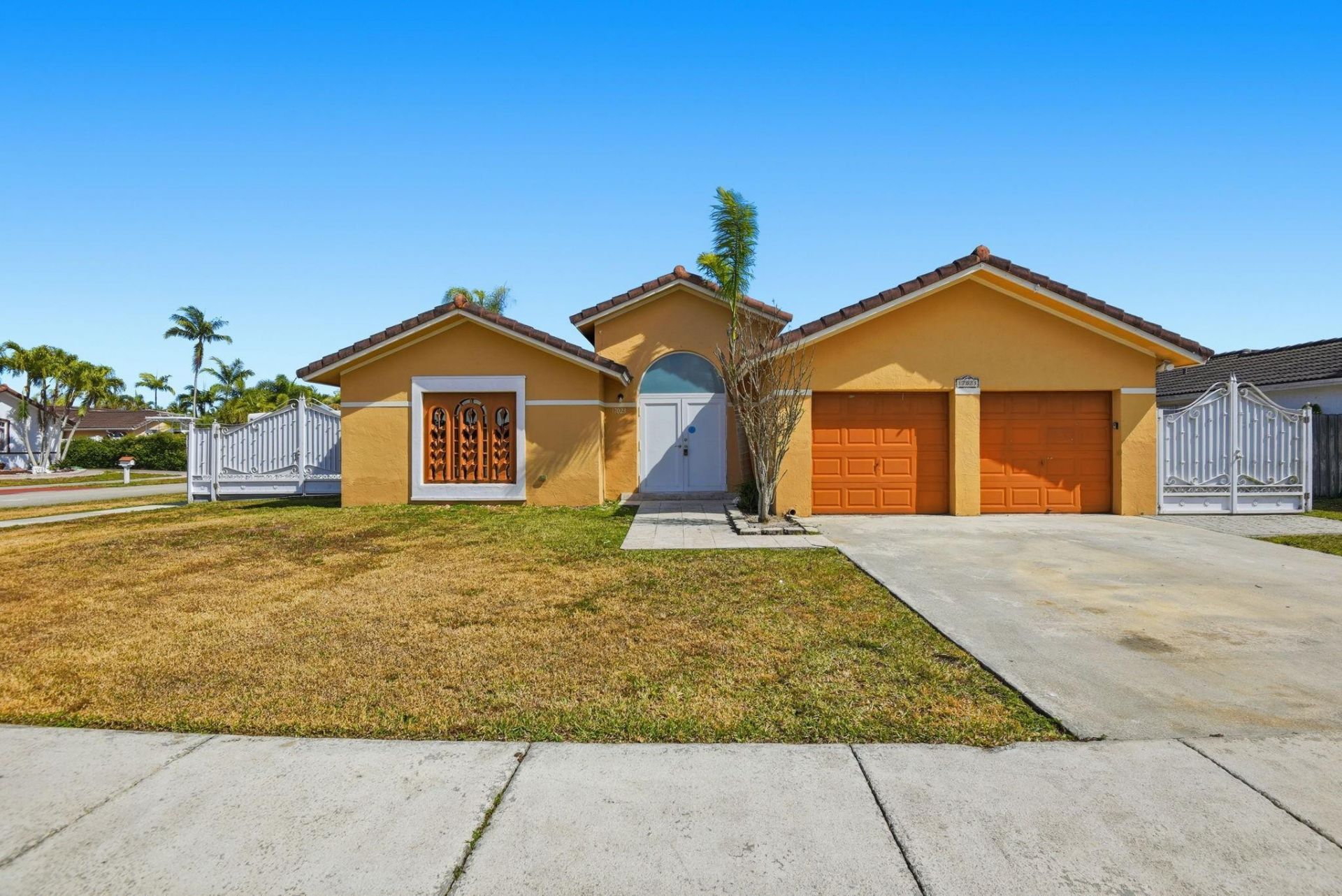 17023 SW 149th Pl, Miami, FL 33187 Main Photo