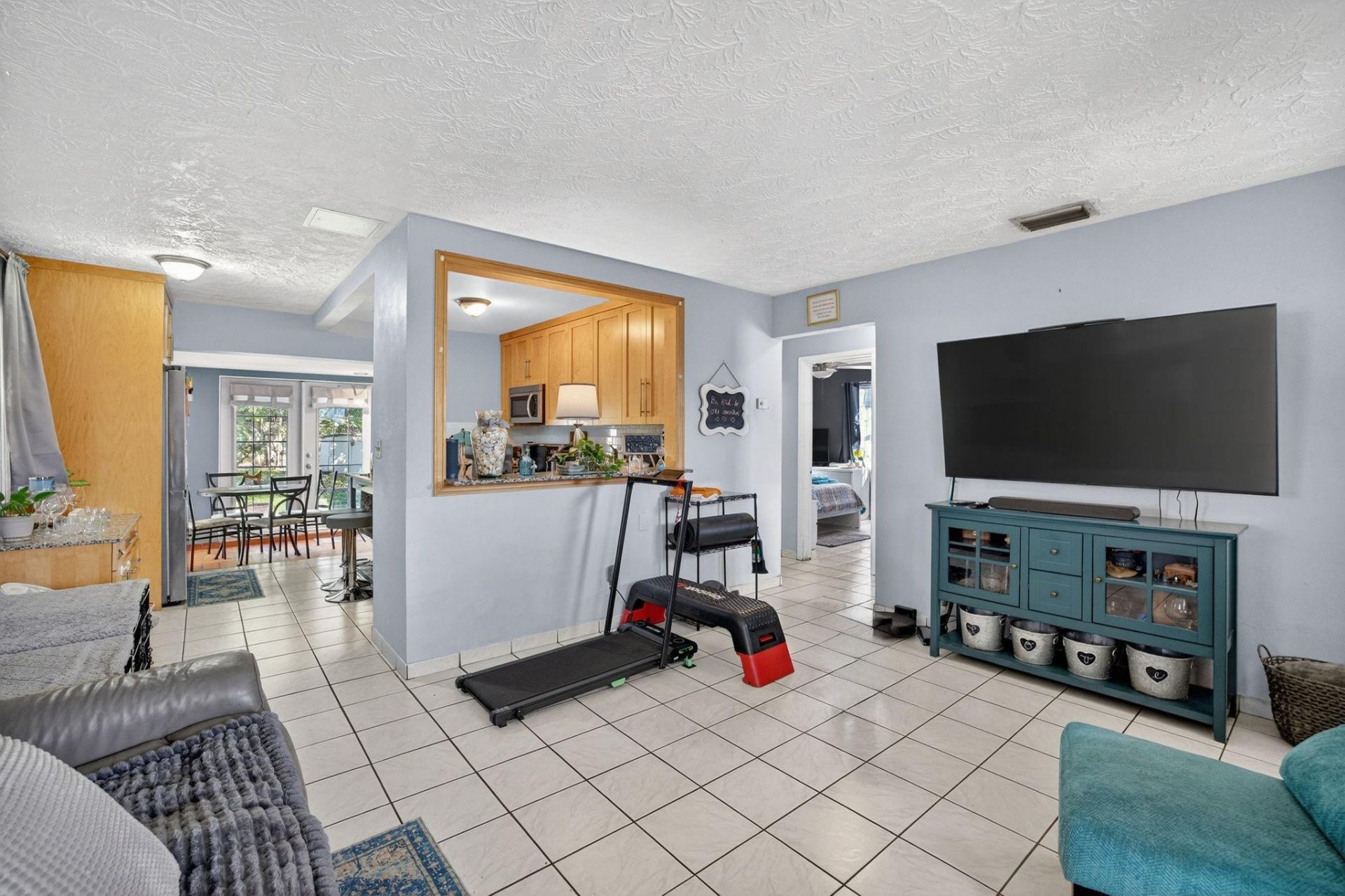 131 SW 7th Terrace, Hallandale Beach, FL 33009 Photo