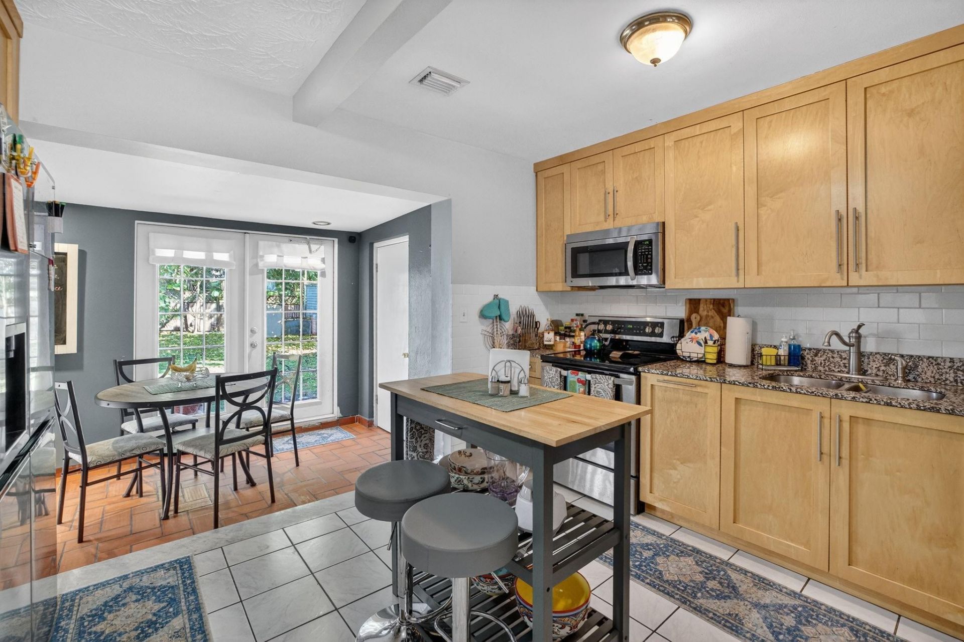 131 SW 7th Terrace, Hallandale Beach, FL 33009 Photo